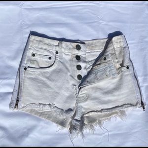CARMAR LF DENIM SHORTS
